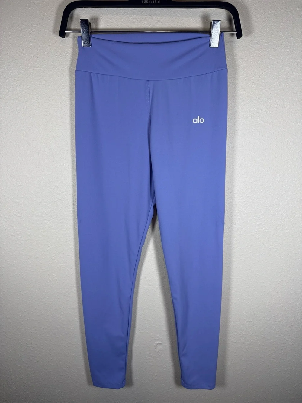 Alo Yoga 2 Piece Set Purple Zip Up Cropped Jacket Leggings M Athleisure FLAWED
